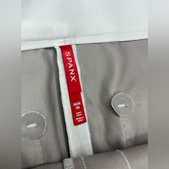 Spanx on the go slim straight ankle pants classic white sz Medium Petite - Picture 3 of 8